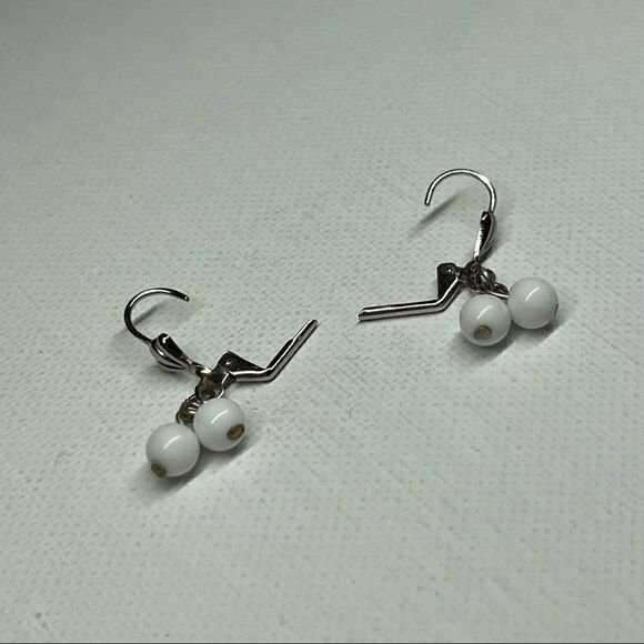 Vintage Silver Tone and White Beaded Drop Leverback Earrings - Picture 4 of 6